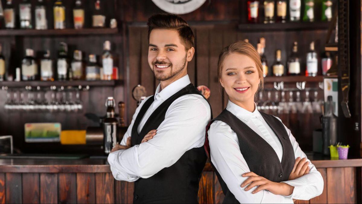 Prepare-Bar-Staff-for-Holiday-Season-Rush